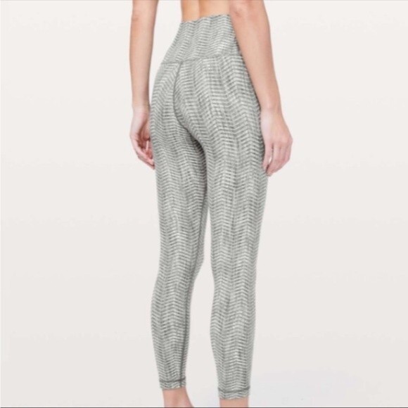 Lululemon Wunder Under High-Rise 7/8 Tight FullOn Luxtreme Aarow Jacquard Gray 6 - Picture 2 of 10